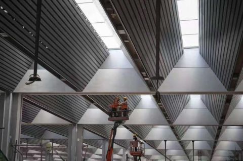 北京丰台站全面转入室内外装修施工 预计年底投入运营